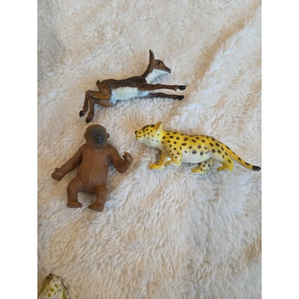 Safari Wild Anilmal Toys‎ Lot 0f 9 Sz.4